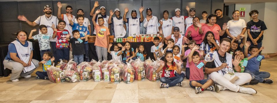 Integrantes de la Asociación Arco Iris de Jesús A.B.P. visitaron el Club de Golf Valle Alto